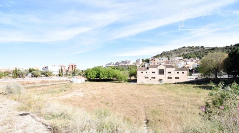 Castellón - la Vall d'Uixó - 1152m2