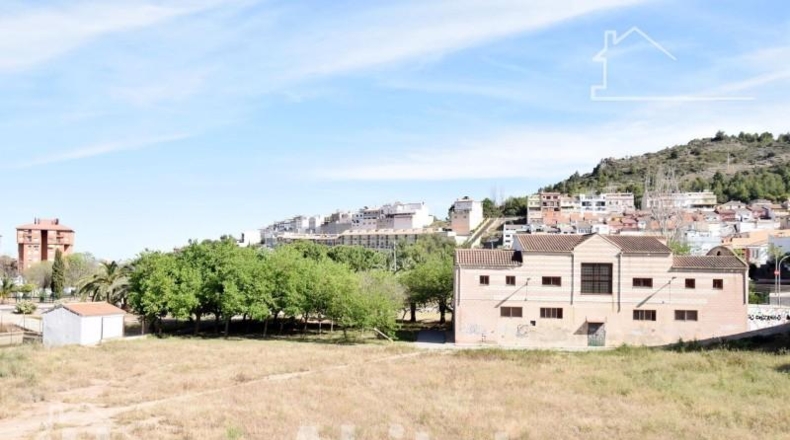 Castellón - la Vall d'Uixó - 1152m2