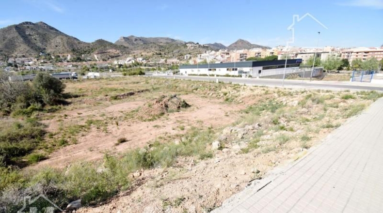 Castellón - la Vall d'Uixó - 1152m2