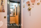 Дом с участком на продажу в городе Sant Feliu de Codines Фото