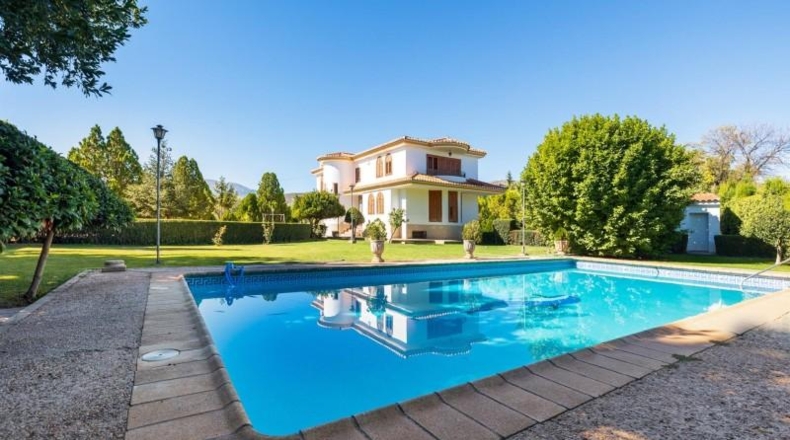 Granada - Baza - 780m2