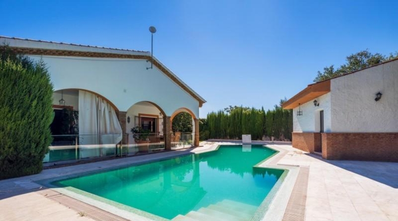 Granada - Baza - 780m2