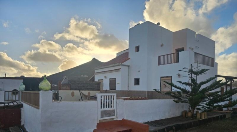 Лас-Пальмас - Puerto del Rosario - 6243m2