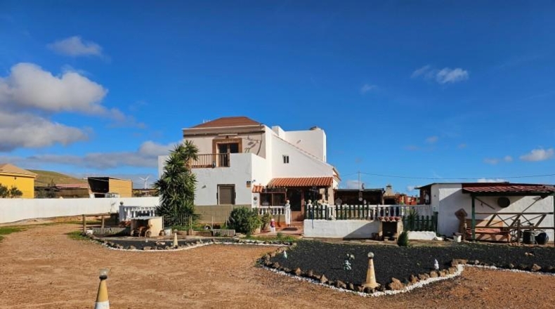Лас-Пальмас - Puerto del Rosario - 6243m2