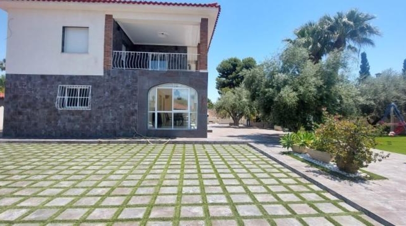 Alicante - San Vicente del Raspeig - 1400m2