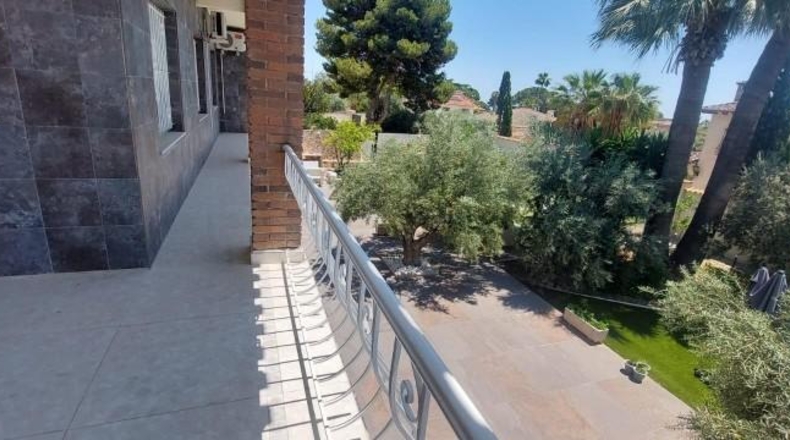 Alicante - San Vicente del Raspeig - 1400m2