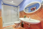 Chalet independiente con terreno en venta en la España, Sant Esteve d'en Bas, ref: TR173020 foto