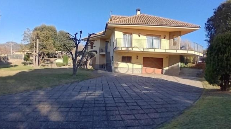 Barcelona - Sant Vicenç de Torelló - 2122m2