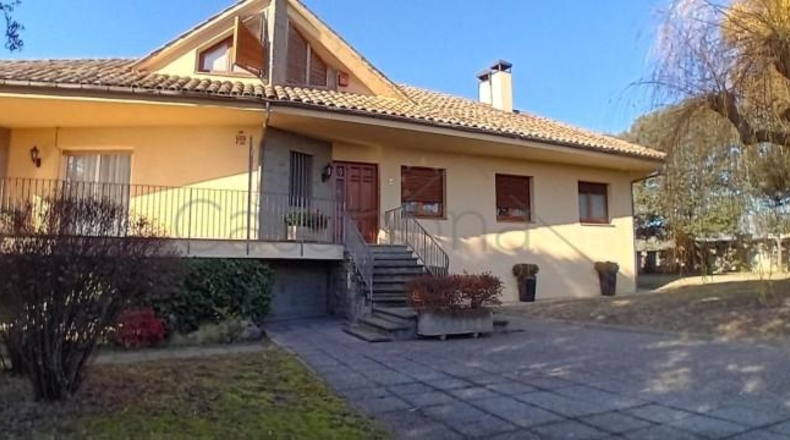 Barcelona - Sant Vicenç de Torelló - 2122m2