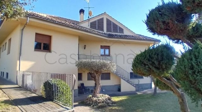Barcelona - Sant Vicenç de Torelló - 2122m2