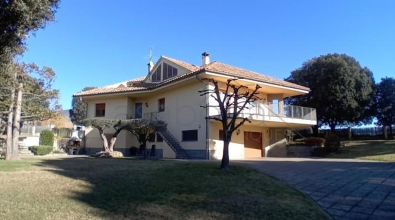 Barcelona - Sant Vicenç de Torelló - 2122m2