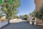 Chalet independiente con terreno en venta en la España, Granada, ref: TR238869 foto