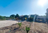 Загородный дом с участком на продажу в городе Ciutadella de Menorca Фото
