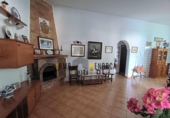 Загородный дом с участком на продажу в городе Ciutadella de Menorca Фото