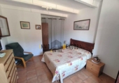 Загородный дом с участком на продажу в городе Ciutadella de Menorca Фото