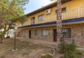 Chalet independiente con terreno en venta en la España, Orihuela, ref: TR360094 foto