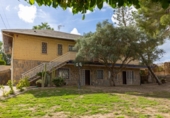 Chalet independiente con terreno en venta en la España, Orihuela, ref: TR360094 foto