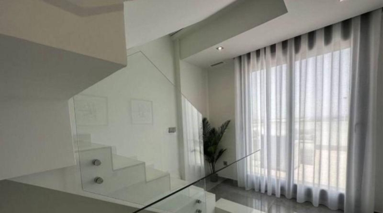 Аликанте - Torrevieja - 300m2