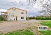 Загородный дом с участком на продажу в городе Sant Fruitós de Bages Фото