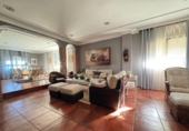 Chalet independiente con terreno en venta en la España, Badajoz, ref: TR343080 foto