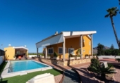 Chalet independiente con terreno en venta en la España, Orihuela, ref: TR141238 foto