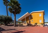 Chalet independiente con terreno en venta en la España, Orihuela, ref: TR141238 foto