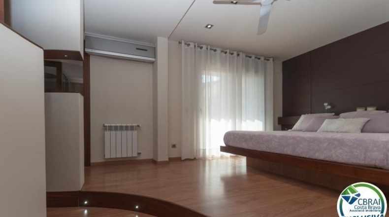 Gerona - Roses - 596m2