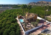 Chalet independiente con terreno en venta en la España, Orihuela, ref: TR147224 foto