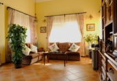 Chalet independiente con terreno en venta en la España, Orihuela, ref: TR147224 foto