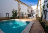Chalet independiente con terreno en venta en la España, Écija, ref: TR235966 foto