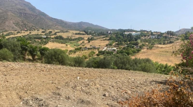 Málaga - Estepona - 12000m2