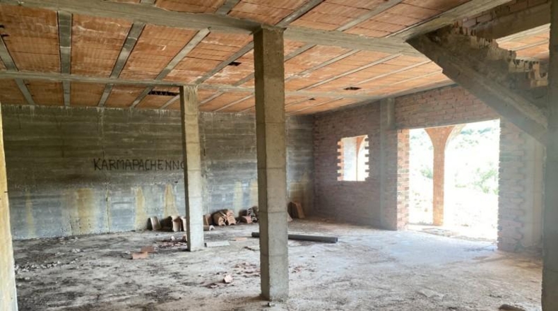 Málaga - Estepona - 12000m2