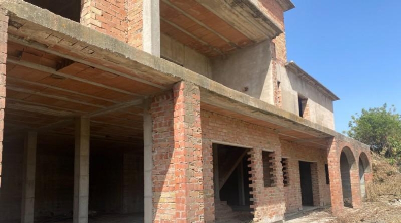 Málaga - Estepona - 12000m2
