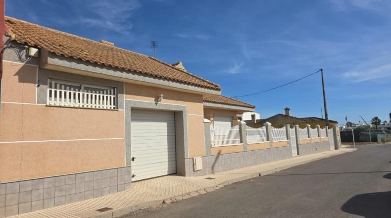 Alicante - Пилар-де-ла-Орадада - 667m2