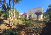 Отдельно стоящий дом с участком на продажу в городе Ciutadella de Menorca Фото