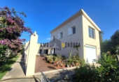 Отдельно стоящий дом с участком на продажу в городе Ciutadella de Menorca Фото