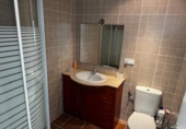 Отдельно стоящий дом с участком на продажу в городе Sant Cebrià de Vallalta Фото