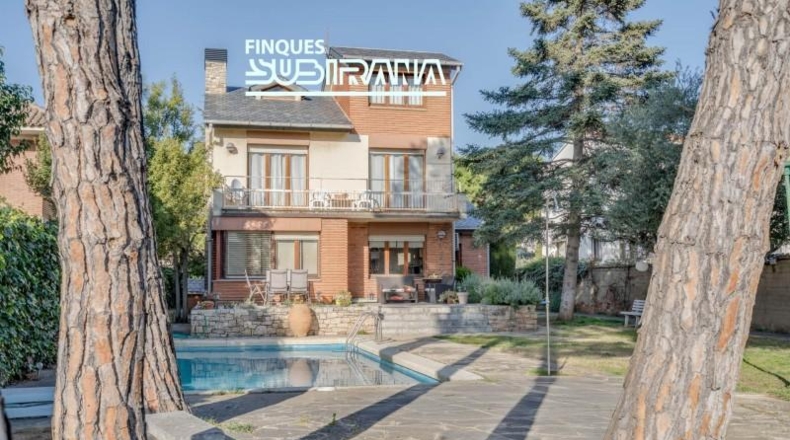 Барселона - Igualada - 809m2