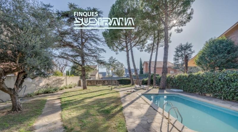 Барселона - Igualada - 809m2
