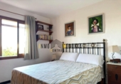 Отдельно стоящий дом с участком на продажу в городе Ciutadella de Menorca Фото