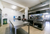 Chalet independiente con terreno en venta en la España, Cerdanyola del Vallès, ref: TR198590 foto