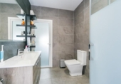 Chalet independiente con terreno en venta en la España, Cerdanyola del Vallès, ref: TR198590 foto