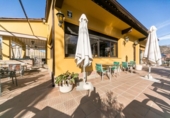 Chalet independiente con terreno en venta en la España, Cerdanyola del Vallès, ref: TR198590 foto