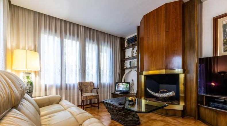 Barcelona - Castellar del Vallès - 1145m2