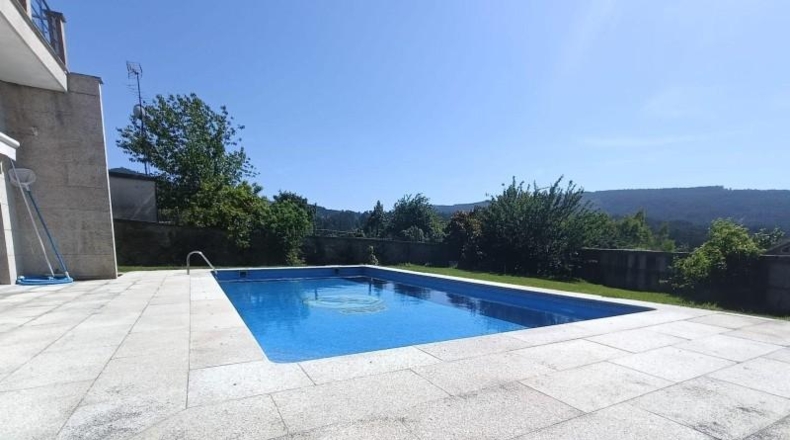 Понтеведра - Gondomar - 1193m2