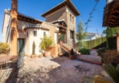 Chalet independiente con terreno en venta en la España, Monachil, ref: TR266859 foto