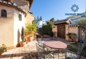 Chalet independiente con terreno en venta en la España, Monachil, ref: TR265117 foto