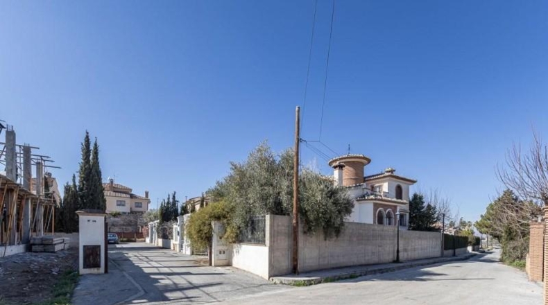 Granada - Ogíjares - 622m2