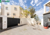 Chalet independiente con terreno en venta en la España, Granada, ref: TR340556 foto