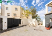 Chalet independiente con terreno en venta en la España, Granada, ref: TR340556 foto